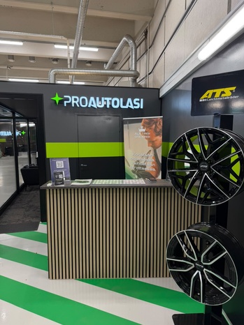 Kuva autohuoltoliikkeestä ProAutolasi Tammisto Vantaa